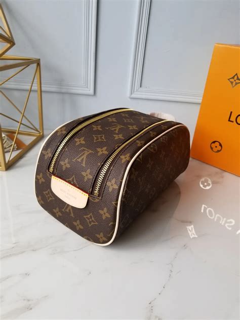 louis vuitton mens toiletry bag replica|louis vuitton large toiletry pouch.